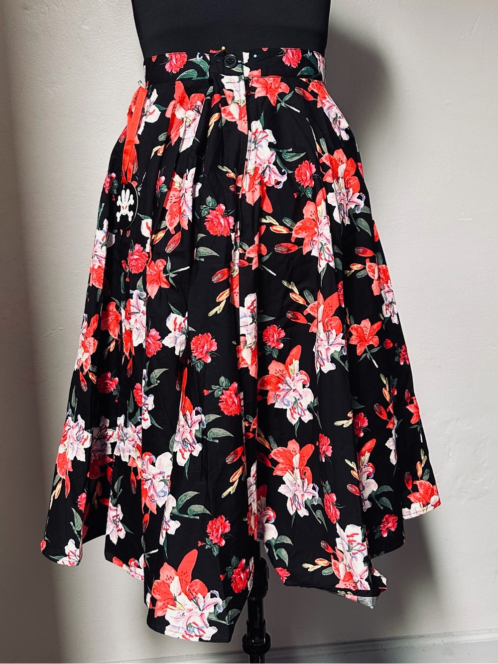 NWT Hell Bunny Floral A-Line Midi Swing Skirt in Black with Red & Pink Blooms